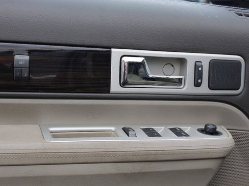 Used 2008 Lincoln MKX AWD image 24