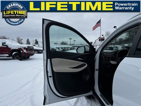 Used 2023 Buick Encore GX Select image 17