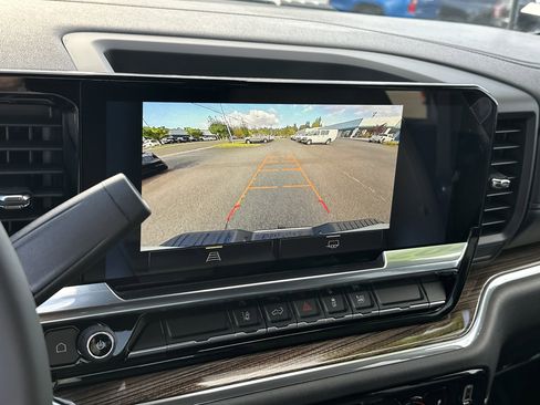 Used 2025 Chevrolet Silverado 2500 LT w/ Convenience Package image 22