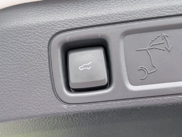 Used 2024 Lincoln Navigator L Reserve AWD/4WD image 37