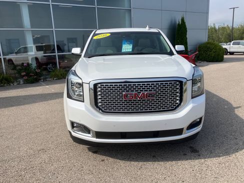 Used 2016 GMC Yukon Denali AWD/4WD image 8