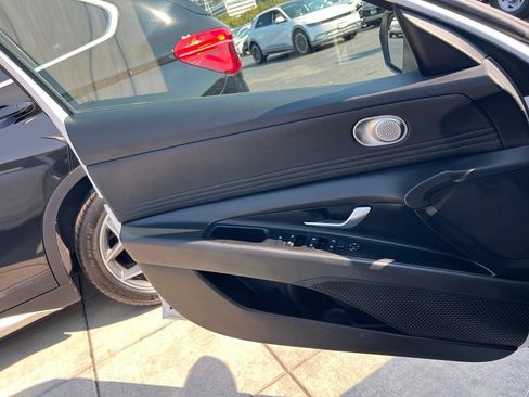Certified 2025 Hyundai Elantra SEL FWD image 19