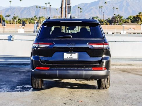 New 2025 Jeep Grand Cherokee L Altitude image 8