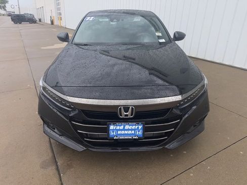 Used 2022 Honda Accord Sport image 3