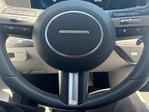 Used 2024 Hyundai Kona SEL AWD/4WD image 14