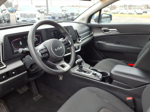 Used 2023 Kia Sportage LX image 12