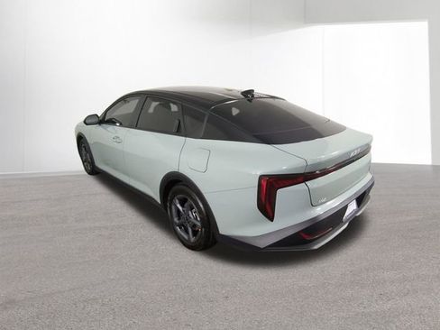 New 2025 Kia K4 LXS image 33