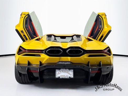 Used 2025 Lamborghini Revuelto AWD/4WD image 6