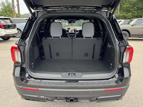 New 2026 Ford Explorer ST-Line w/ ST-Line Street Pack AWD/4WD image 15