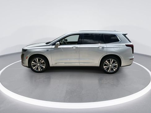 Used 2021 Cadillac XT6 Premium Luxury FWD image 5