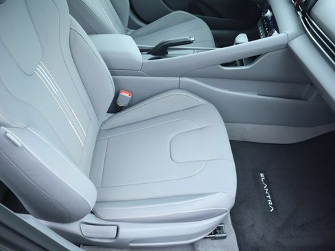 New 2026 Hyundai Elantra Sport FWD image 18
