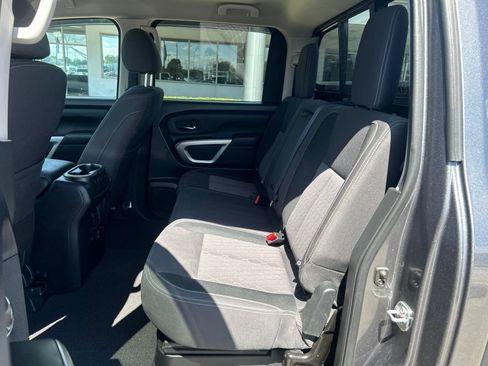 Used 2024 Nissan Titan SV w/ SV Convenience Package RWD image 14