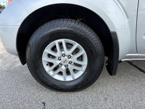 Used 2021 Nissan Frontier SV AWD/4WD image 11