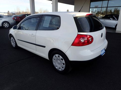 Used 2009 Volkswagen Rabbit S image 3