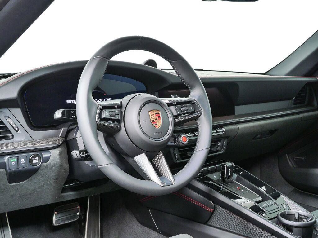 Certified 2026 Porsche 911 Targa 4 GTS AWD/4WD image 4