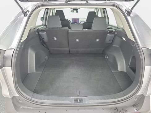 Certified 2025 Toyota RAV4 LE FWD image 31