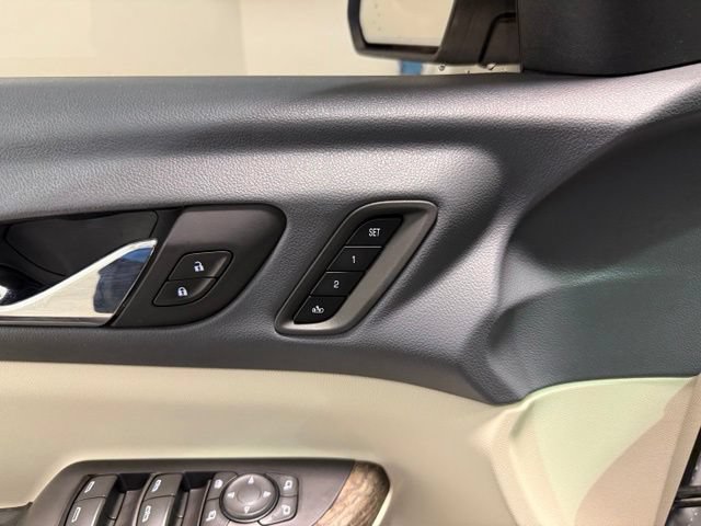 Used 2020 GMC Acadia Denali w/ Technology Package AWD/4WD image 12