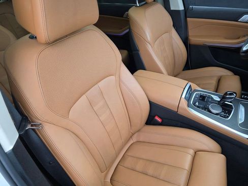 Used 2022 BMW X7 xDrive40i w/ Premium Package AWD/4WD image 31