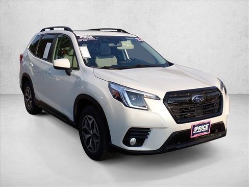 Certified 2023 Subaru Forester Premium AWD/4WD image 6