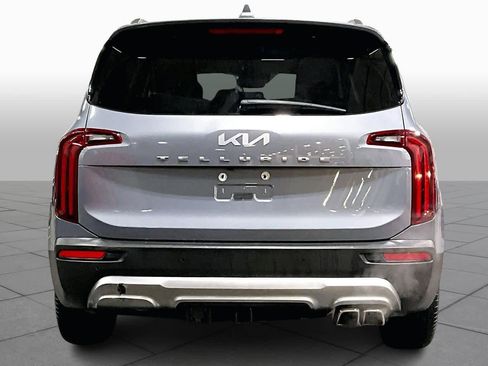 Used 2022 Kia Telluride EX w/ Towing Package image 4