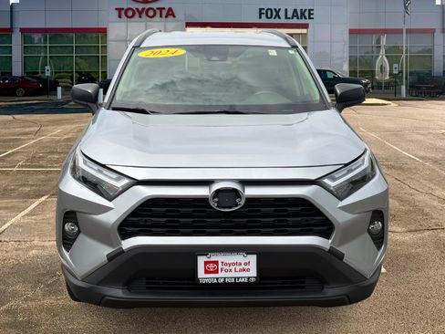 Used 2024 Toyota RAV4 LE AWD/4WD image 8