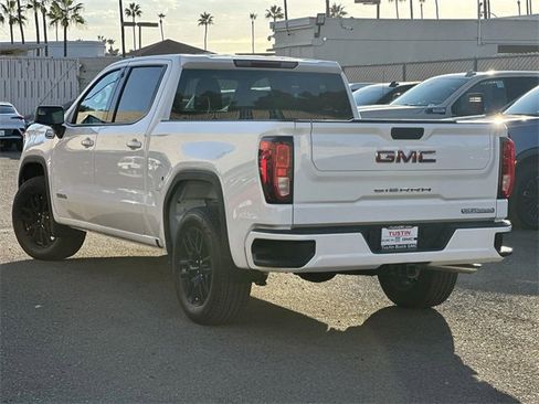 New 2026 GMC Sierra 1500 Elevation w/ LPO, Elevation Black Package image 5