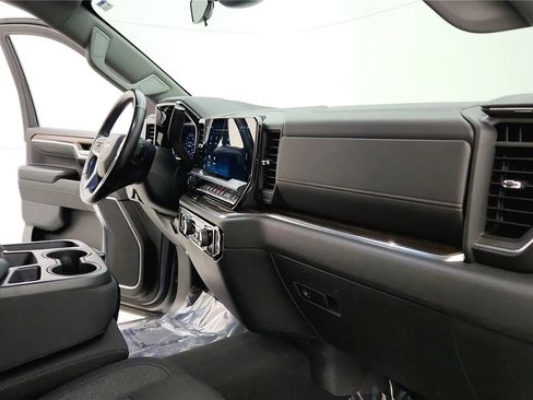Used 2023 Chevrolet Silverado 1500 LT image 36