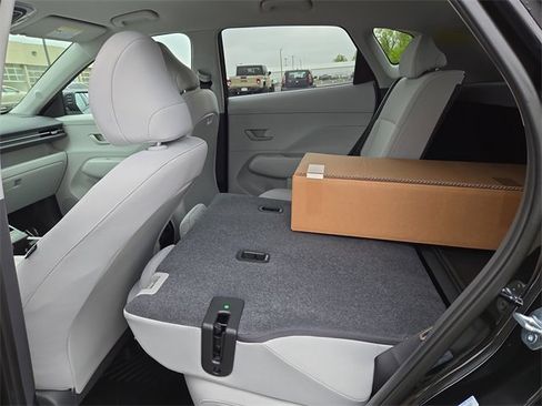 New 2025 Hyundai Kona SEL image 28