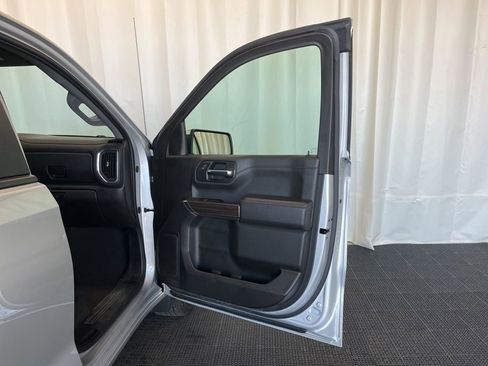 Used 2022 Chevrolet Silverado 1500 LT image 17