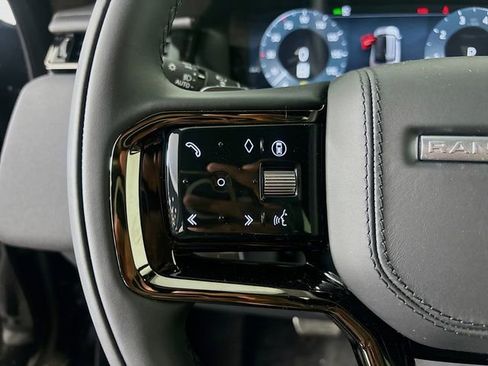 New 2026 Land Rover Range Rover Velar Dynamic SE image 10