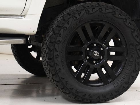 Used 2020 Toyota 4Runner Nightshade image 71