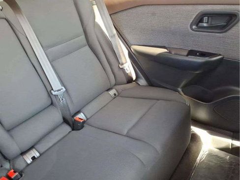Certified 2023 Nissan Rogue S FWD image 17