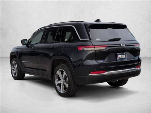 Used 2023 Jeep Grand Cherokee 4WD 4xe w/ Luxury Tech Group II image 8