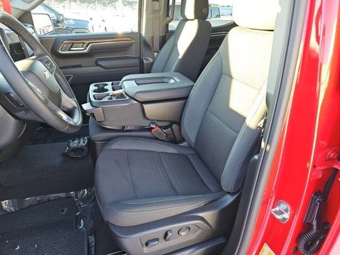Used 2024 Chevrolet Silverado 1500 LT image 13