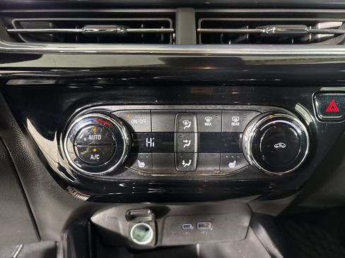 Used 2025 Chevrolet Trax RS w/ Driver Confidence Package image 15