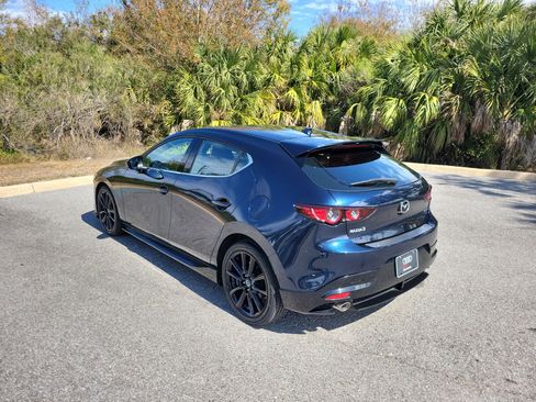 Used 2020 MAZDA MAZDA3 Hatchback w/ Premium Package image 8