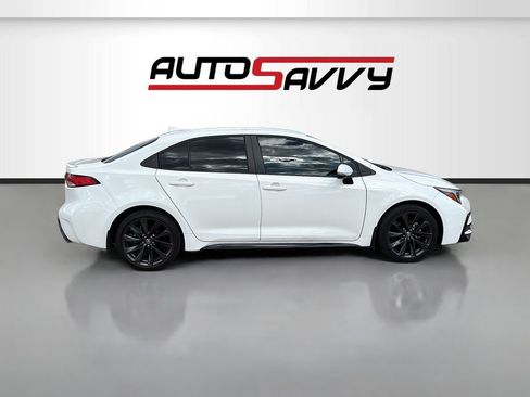 Used 2026 Toyota Corolla SE FWD image 8
