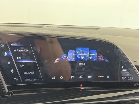 Used 2023 Cadillac Escalade Sport w/ LPO, ONYX Package AWD/4WD image 18