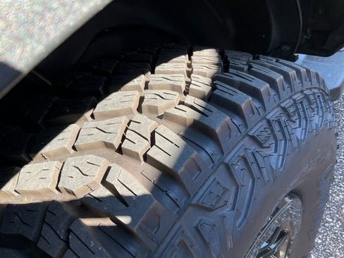 Used 2023 Ford Bronco Wildtrak image 13