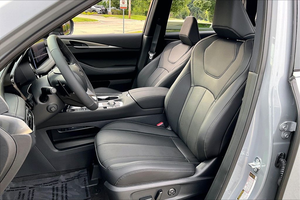 New 2027 INFINITI QX60 Luxe AWD/4WD image 9