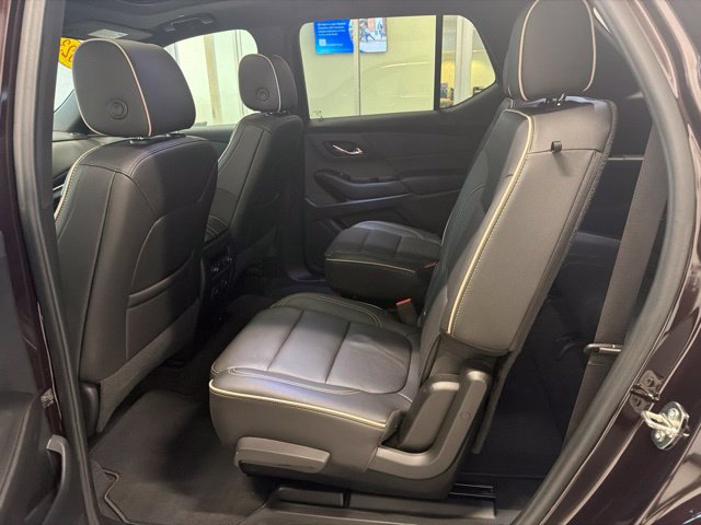 Used 2023 Chevrolet Traverse Premier AWD/4WD image 18