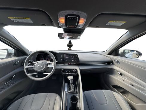 Used 2023 Hyundai Elantra SEL w/ Cargo Package image 27