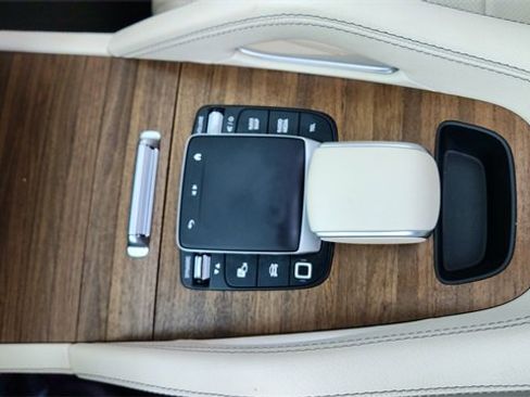 Used 2025 Mercedes-Benz GLE 350 4MATIC w/ AMG Line Exterior image 50