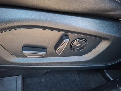 Used 2021 Ford Explorer Platinum w/ Equipment Group 601A image 12