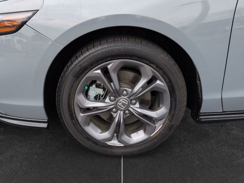 Used 2023 Honda Accord EX-L image 12