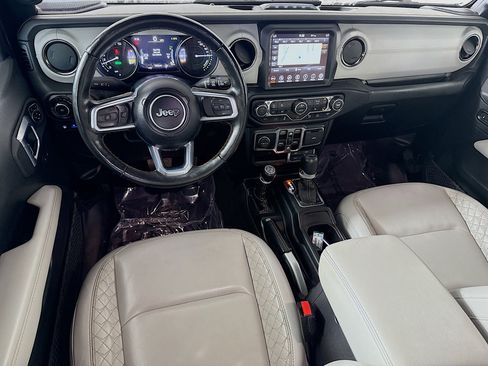 Used 2021 Jeep Wrangler Unlimited Sahara image 17