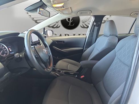 Used 2022 Toyota Corolla LE image 9