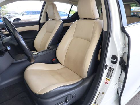 Used 2016 Lexus CT 200h w/ Seat Comfort Package FWD image 14