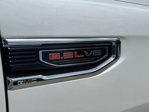 Used 2024 GMC Sierra 1500 Denali w/ Denali Reserve Package AWD/4WD image 32