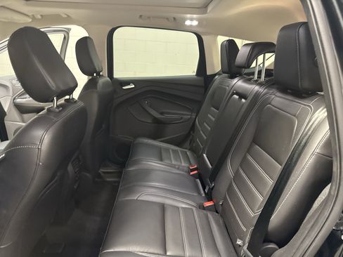 Used 2018 Ford Escape Titanium AWD/4WD image 28